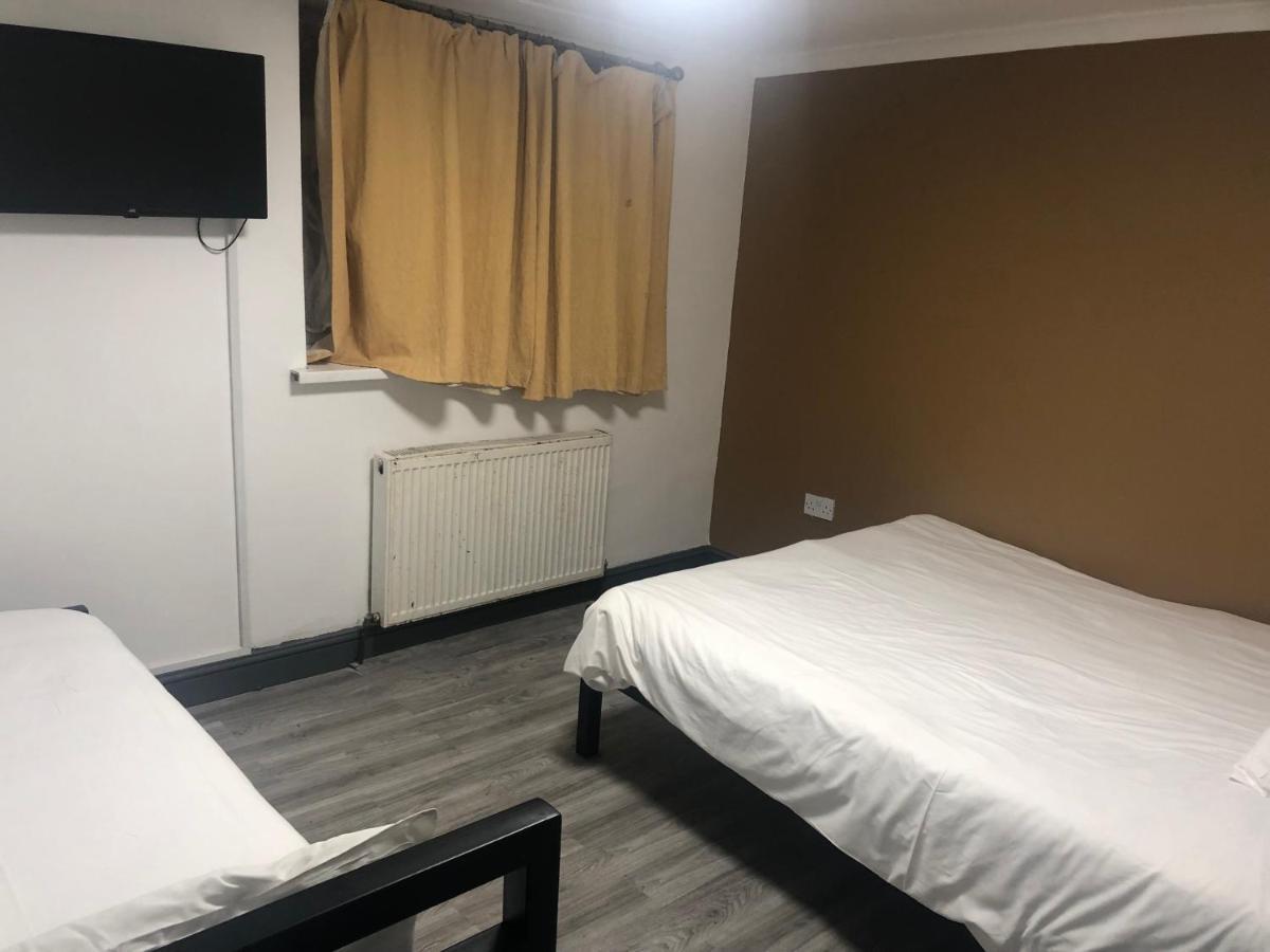 Barking Park Hotel Экстерьер фото